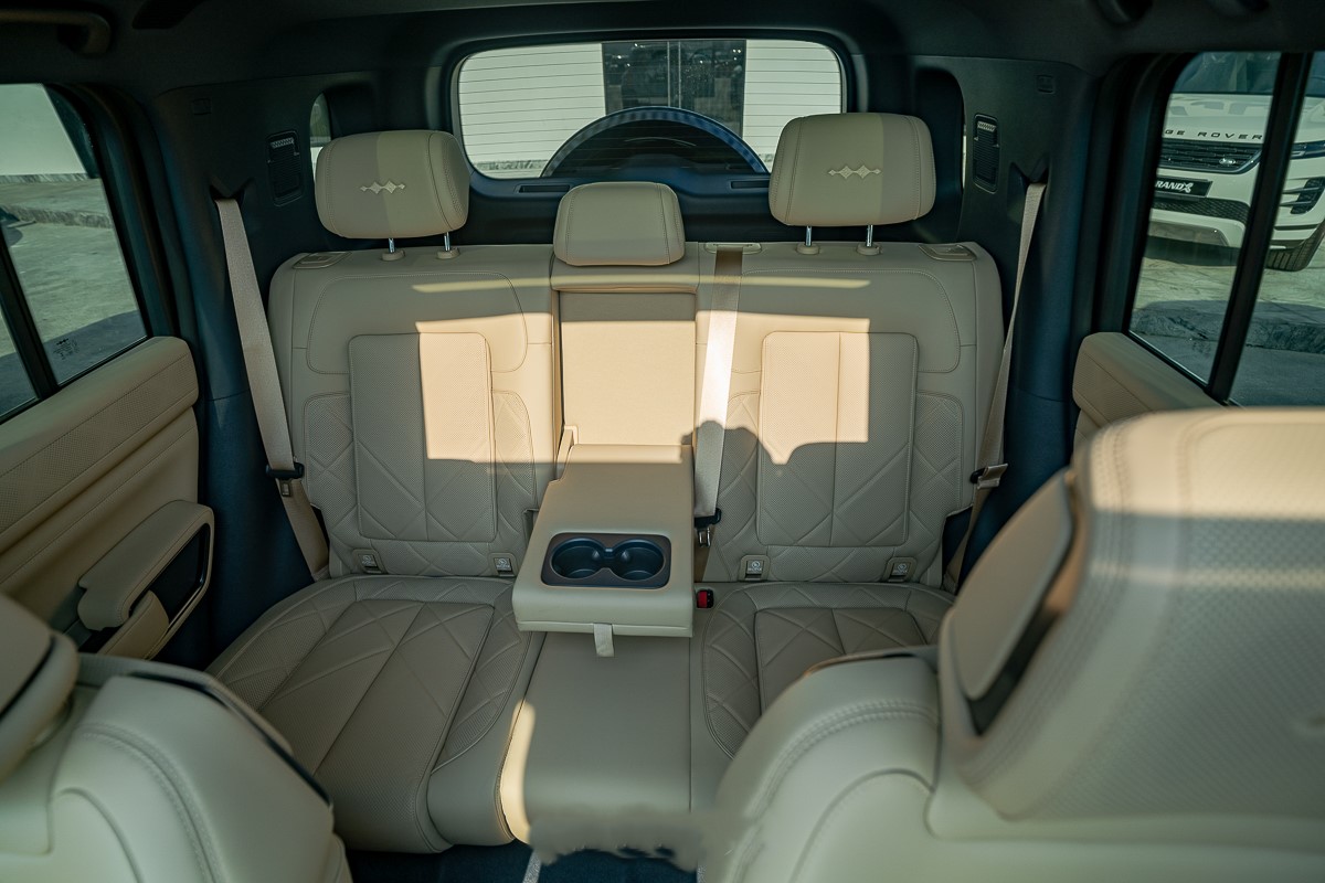 BYD Leopard 5 — Interior1